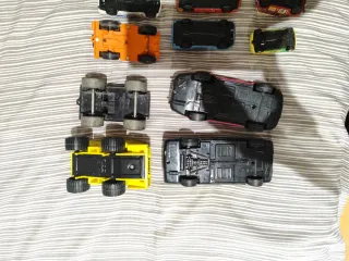 Lote coches a escala diferentes marcas