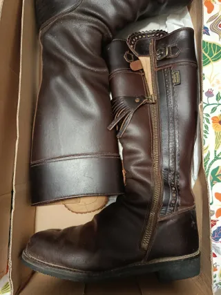 Botos de cuero hombre T43