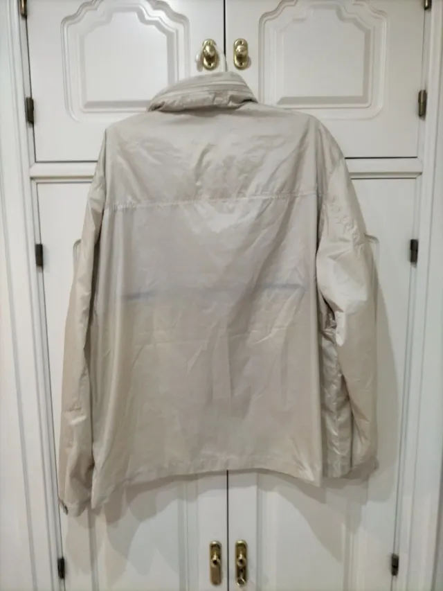 Chubasquero Emilio Tucci Beige con Gorro