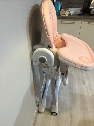 Trona de bebé rosa plegable