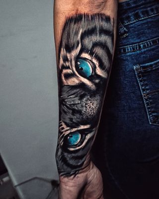 Tatuaje Ojos de Tigre Realista