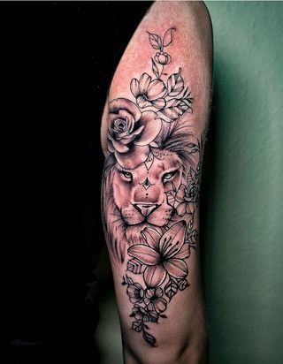 Tatuaje Ojos de Tigre Realista