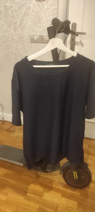 Camiseta básica azul marino talla L
