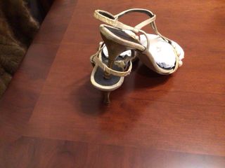 Sandalias doradas fiesta Talla 35