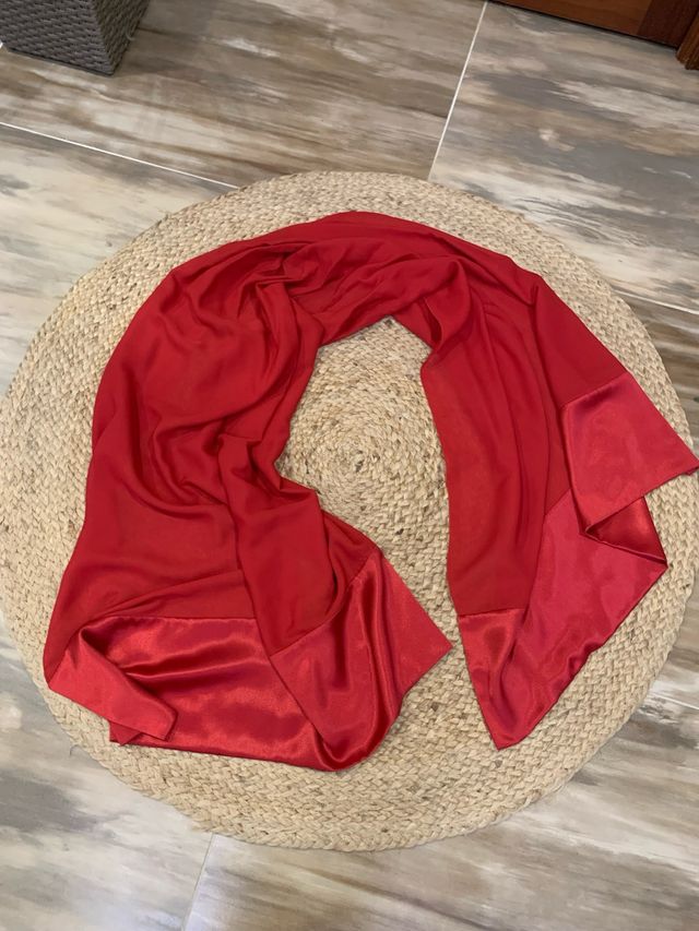 Chal estola rojo satén y gasa
