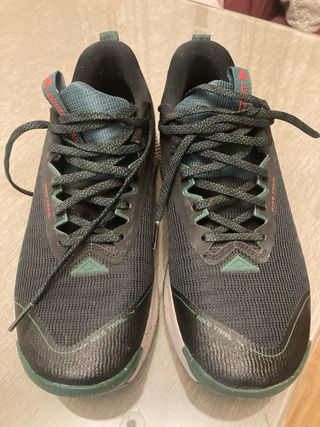 Zapatillas Nike Trail Running Negro/Verde.