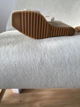 Sandalias con plataforma beige Stradivarius