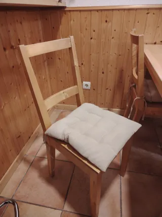 Tavolo da cucina con 4 sedie in legno