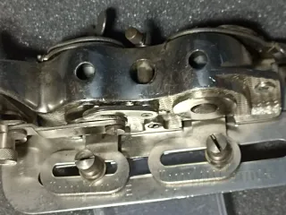 Ojalador Máquina Coser Antigua