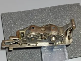 Ojalador Máquina Coser Antigua