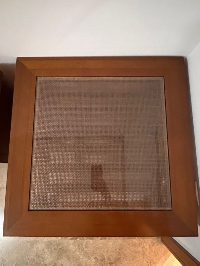 dos mesas de madera maciza en muy buen estado