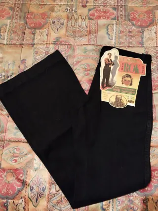 Vaqueros ROK campana vintage negros