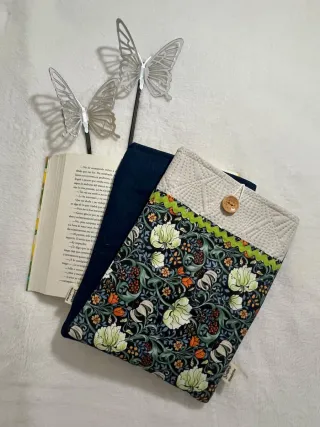 Funda de libro artesanal