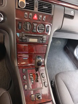 Mercedes-Benz Clase E 2000
