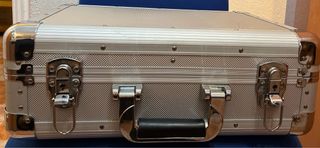 Maletín Plata con Cerradura y Asa