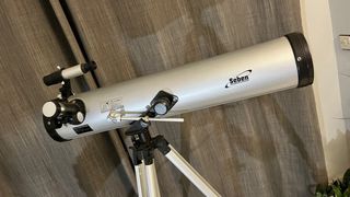Telescopio Seben 76700 con trípode