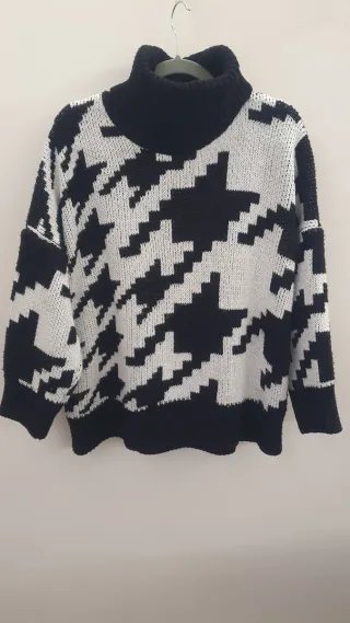 Jersey Oversize Negro y Blanco