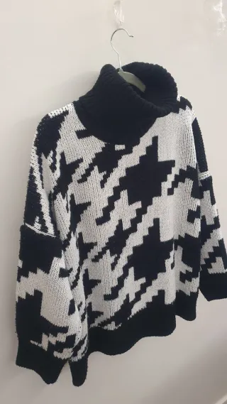 Jersey Oversize Negro y Blanco