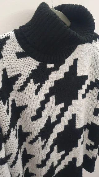 Jersey Oversize Negro y Blanco