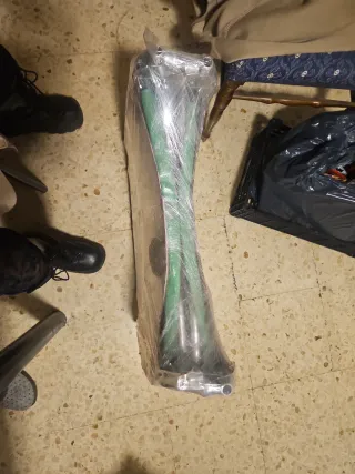 Lettino in alluminio nuovo