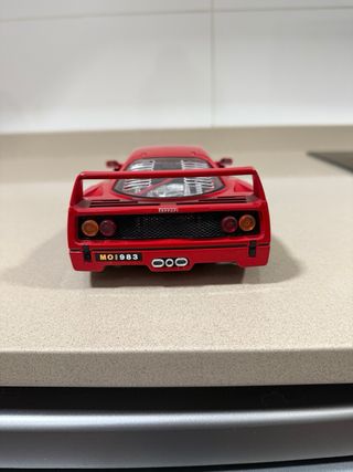 Ferrari F40 Escala 1:18