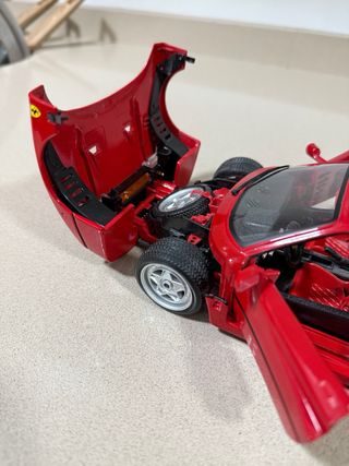 Ferrari F40 Escala 1:18