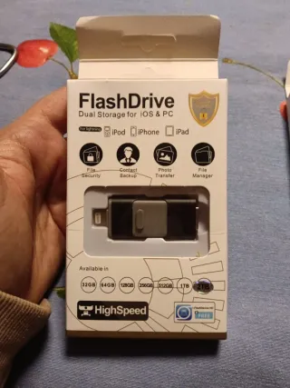 Flash Drive iPhone/PC Dual Storage