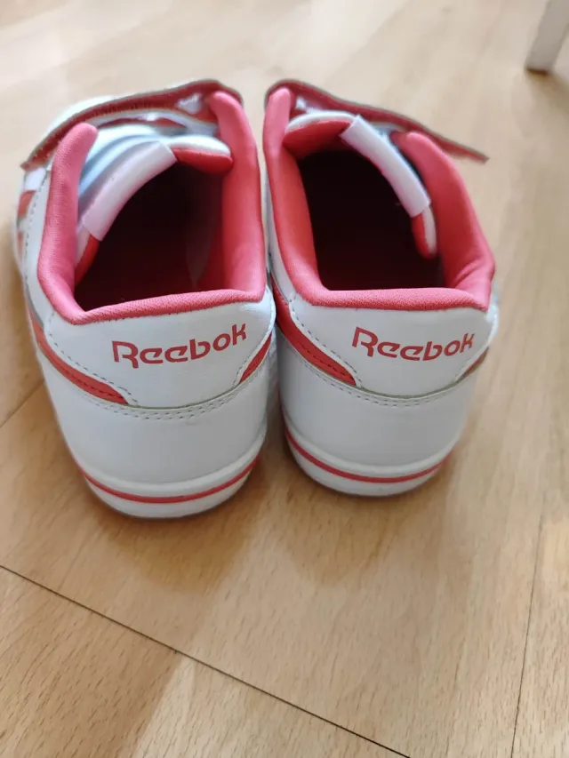 Zapatillas Reebok Velcro Blancas y Rojas