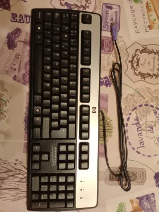 Teclado HP para ordenador con cable nuevo sin usar