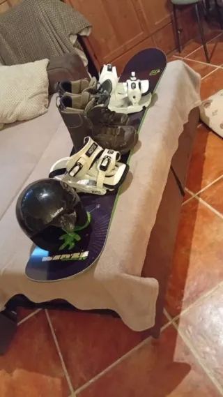Tabla Snowboard Principiante + Botas y Casco