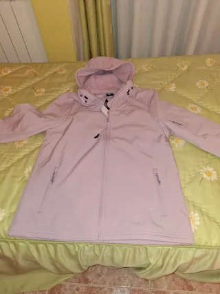 Cazadora rosa Boriken con capucha