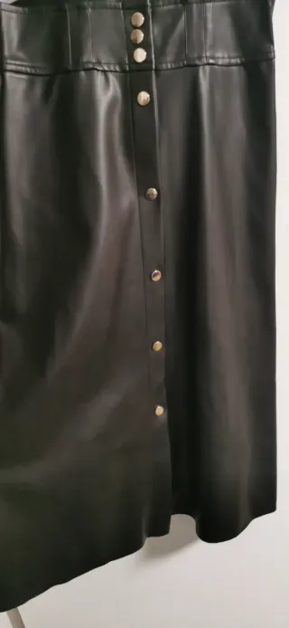 Vestido imitación cuero Zara