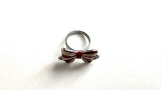 Anillo Lazo Rayas Rojas y Beige