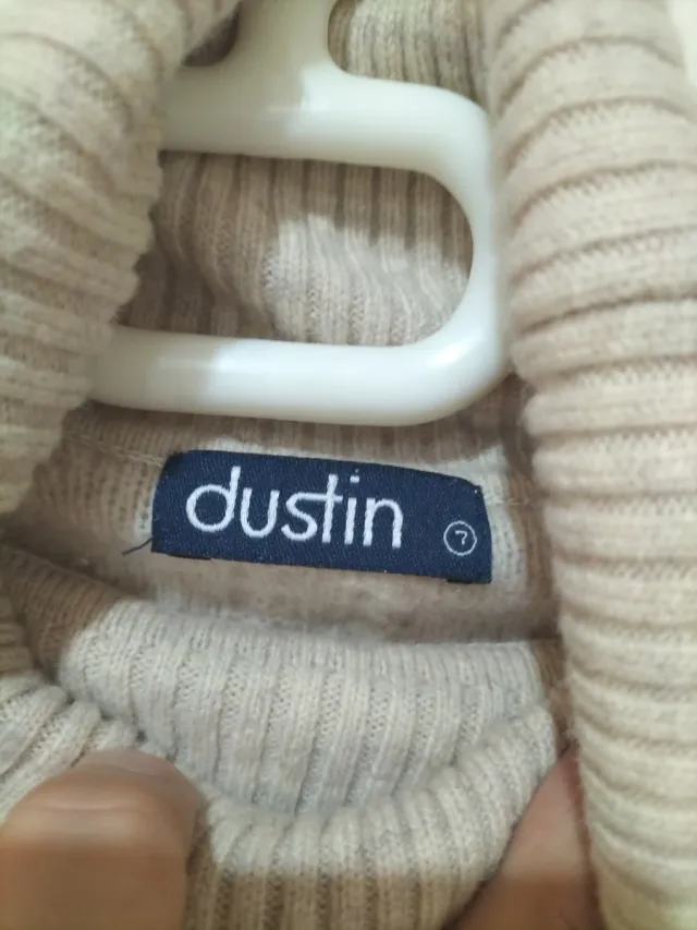 Jersey Dustin cuello alto beige talla única
