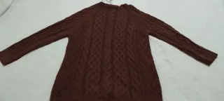 Rebeca cárdigan marrón Stradivarius