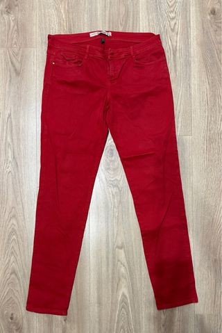Vaqueros Zara Rojos