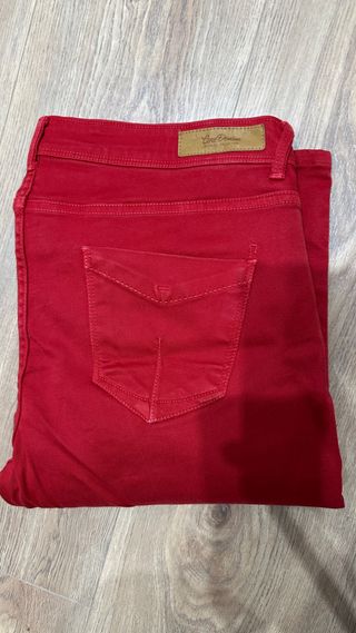 Vaqueros Zara Rojos