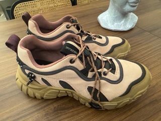 Zapatillas trekking Zara mujer rosa palo y beige