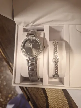 Conjunto Joyería Chanel Plata y Blanco