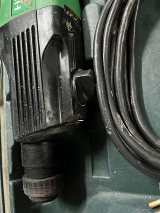 Martillo Perforador Hitachi con Brocas