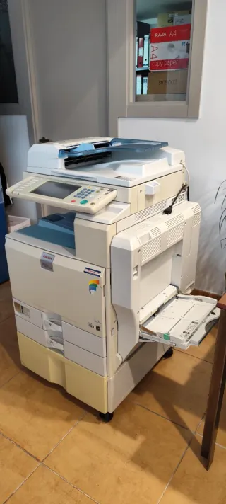 Impresora y Fotocopiadora Ricoh Multifunción