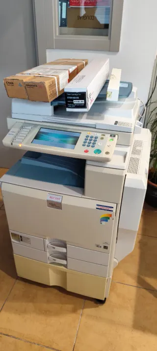 Impresora y Fotocopiadora Ricoh Multifunción