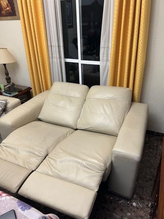 sofas 3+2 de piel en color beige