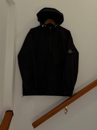 Chaqueta Cortavientos Stone Island Negra