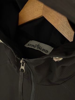 Chaqueta Cortavientos Stone Island Negra