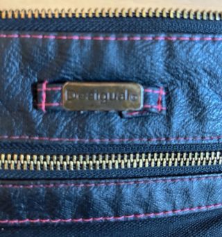 Bolso bandolera Desigual negro y rosa