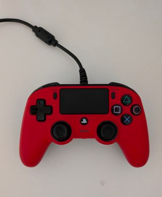 Mando NACON PS4/PC con cable