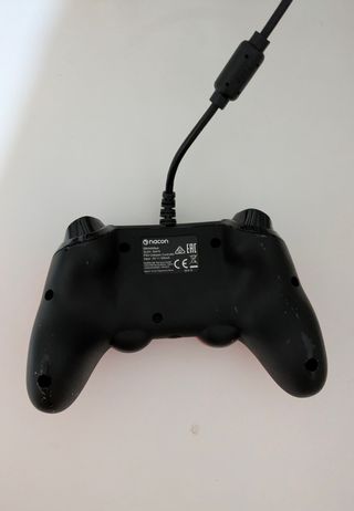 Mando NACON PS4/PC con cable