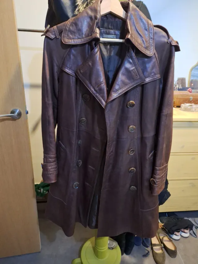 Chaqueta gabardina cuero mujer marrón