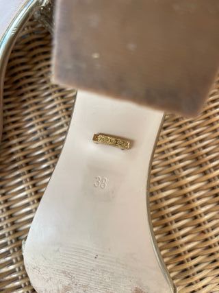 Sandalias doradas Carvela Talla 38